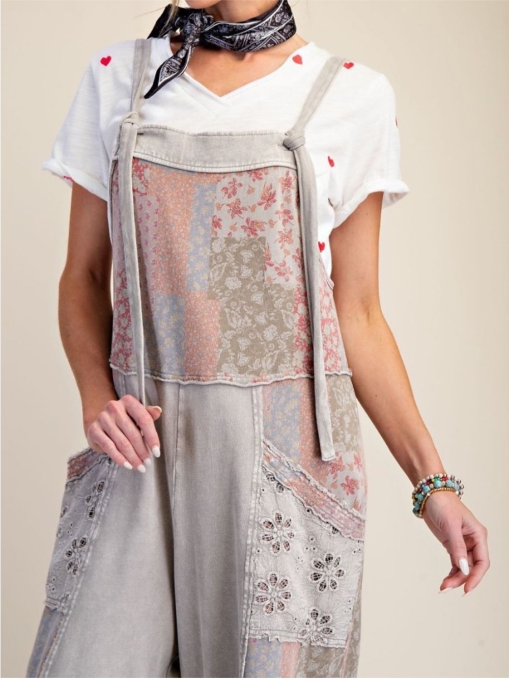 New: Easel “Drifter” Boho Mixed Patchwork Lace Detail Wide Leg Jumpsuit• Medium - Picture 2 of 4